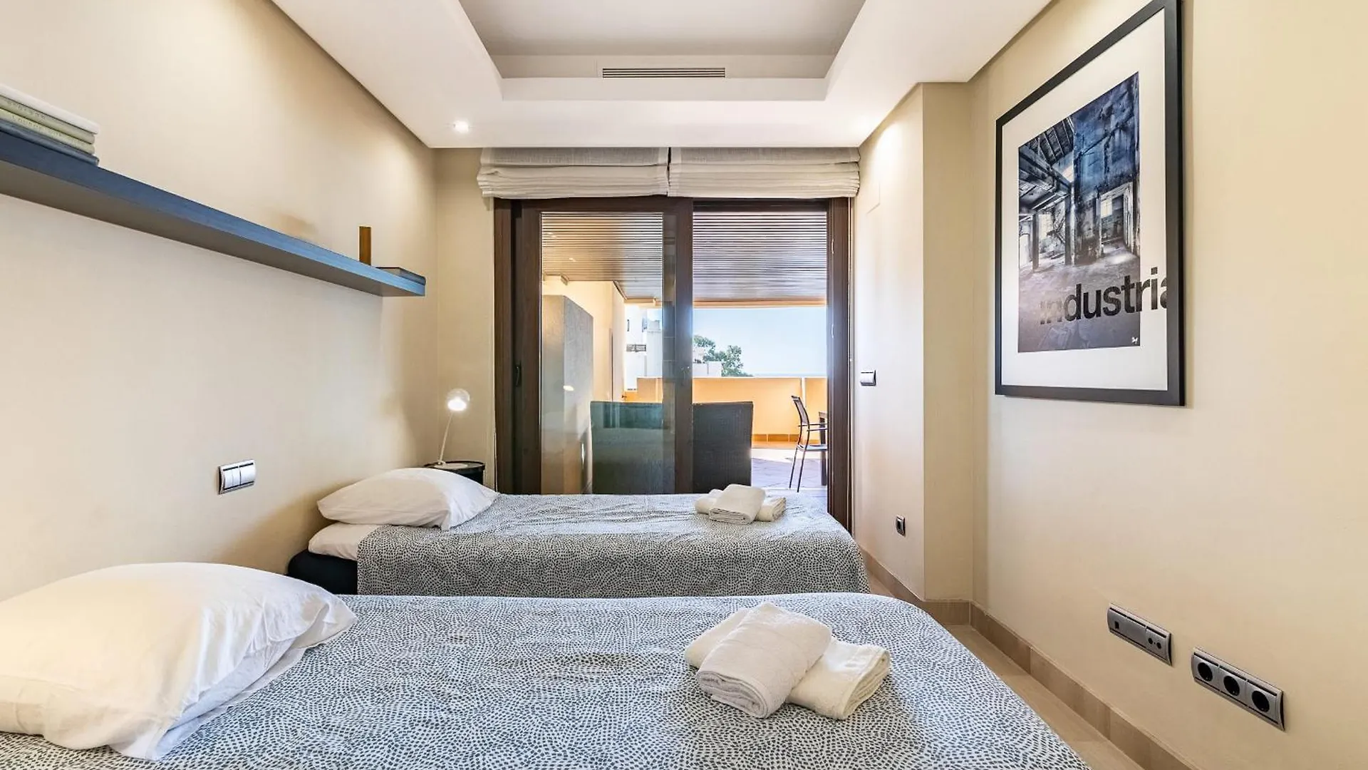 Estepona East Apartment Maewest 0*,