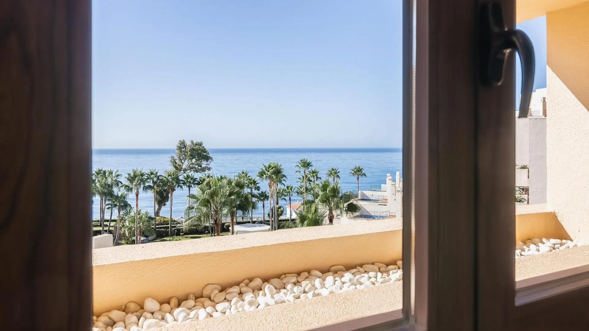 Estepona East Apartment Maewest