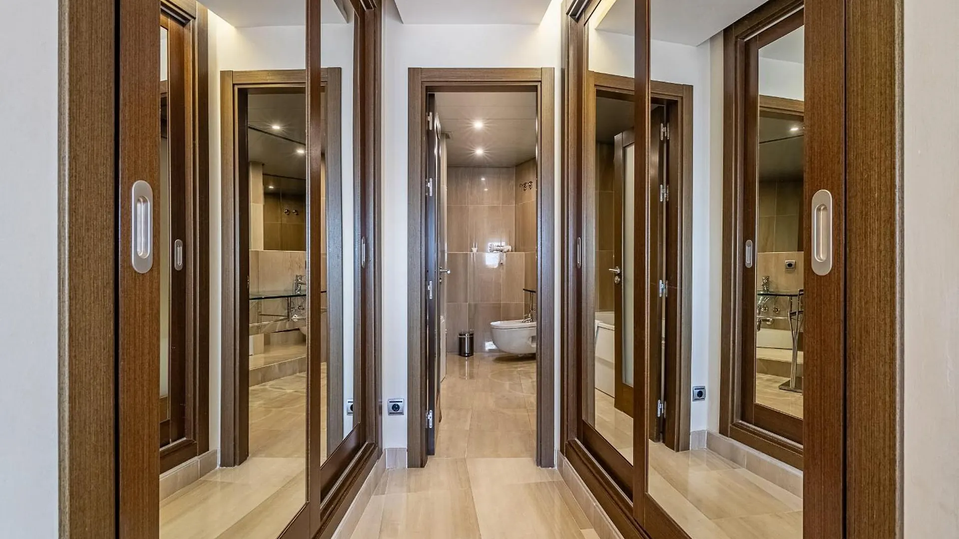 Estepona East Apartment Maewest Spain